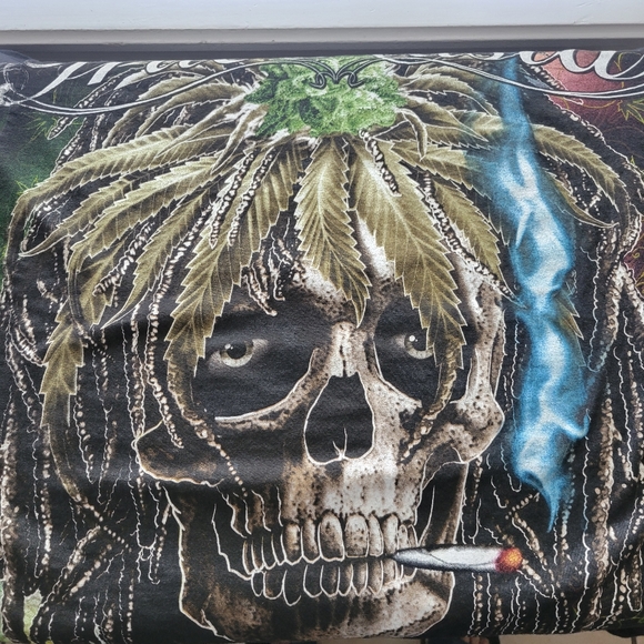 Black Graphic Men's Shirt. C28 - Picture 7 of 11